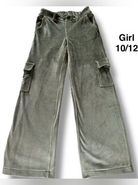 SO Girl Corduroy Velour Wide Leg Cargo Pants Size 10-12. Olive Green